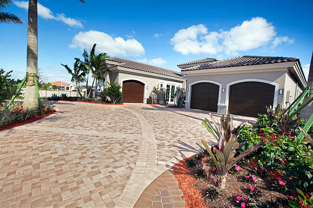 Best Local Driveway Pavers  in Riverside, IA